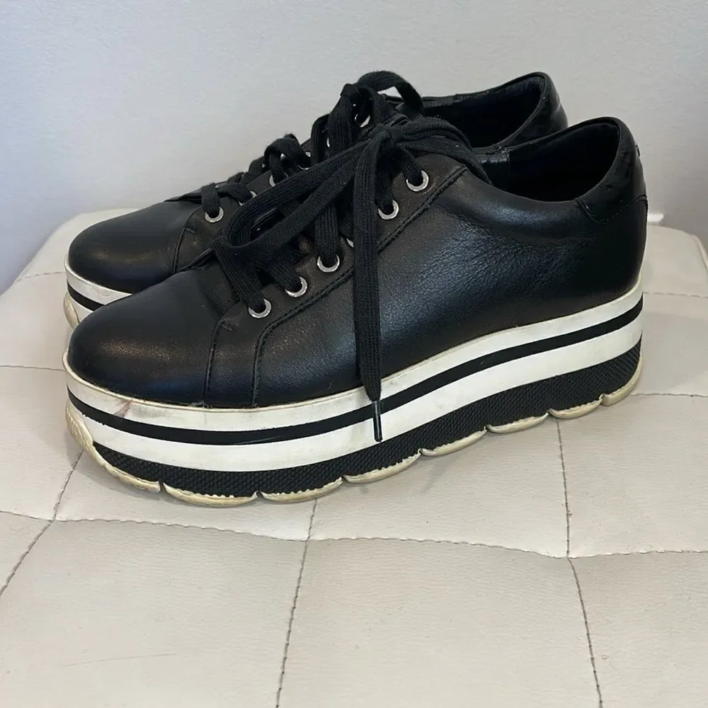 The wishbone collection platform sneaker size 7.5